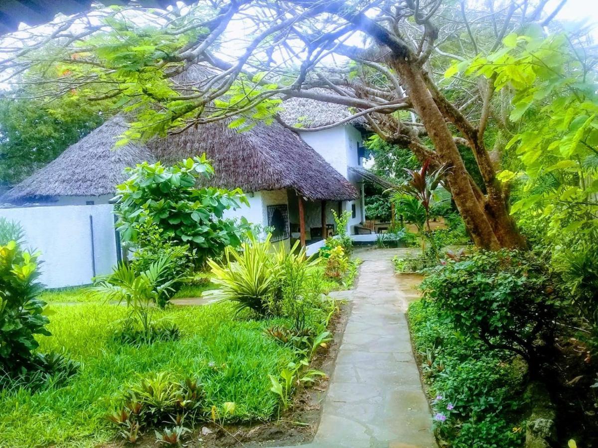 Diani Banda Cottages Diani Beach Exteriér fotografie